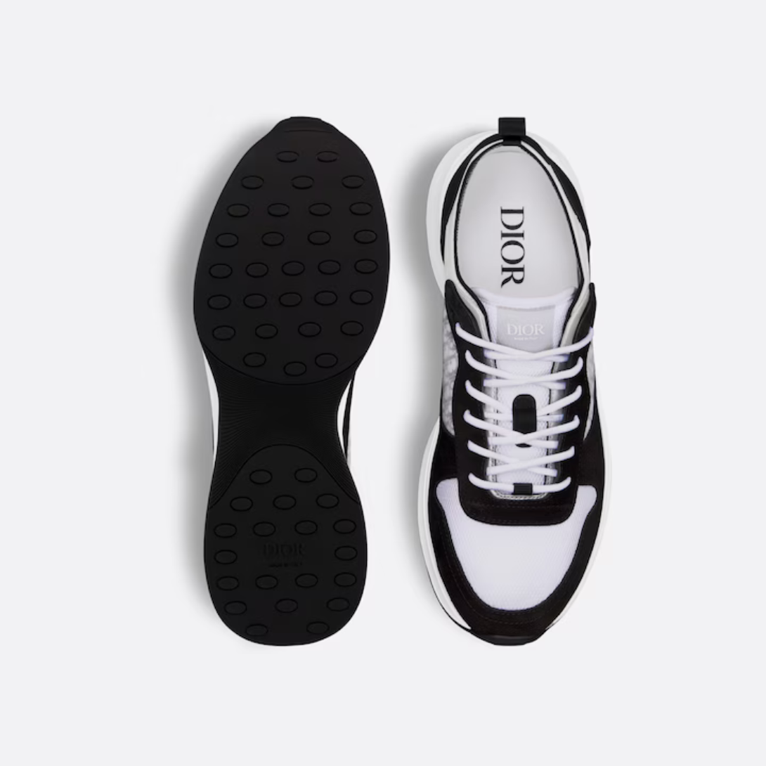 B25 Runner Sneaker Black