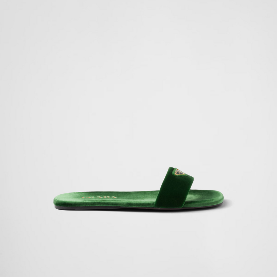 Flat velvet slides