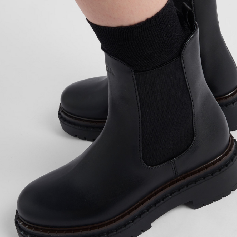 Brushed calf leather Chelsea boots