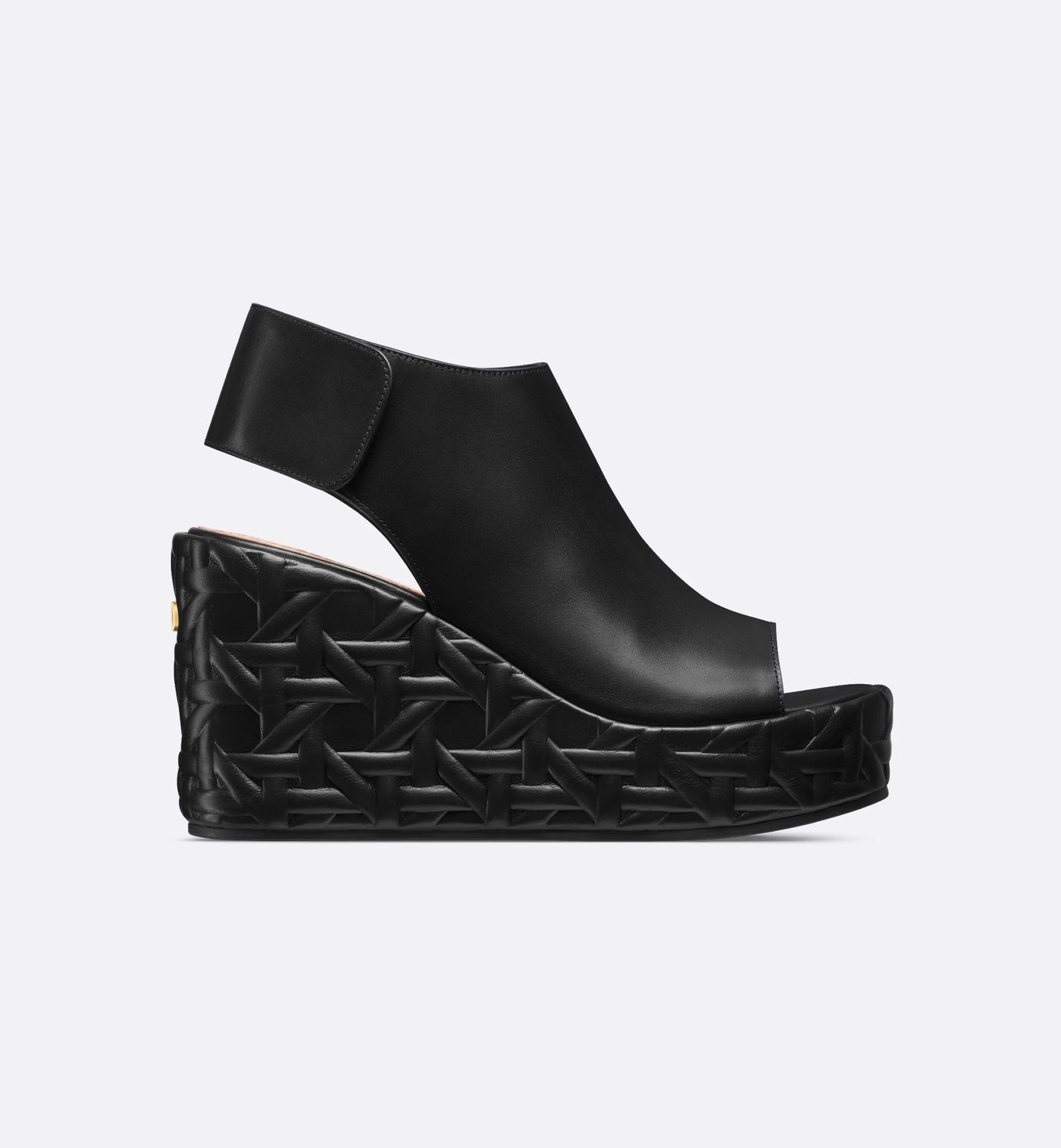 Attitude Wedge Sandal Calfskin