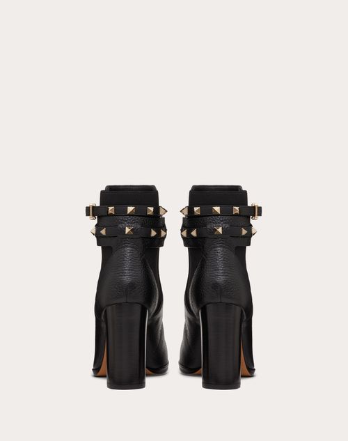 ROCKSTUD GRAINY CALFSKIN ANKLE BOOT 80 MM