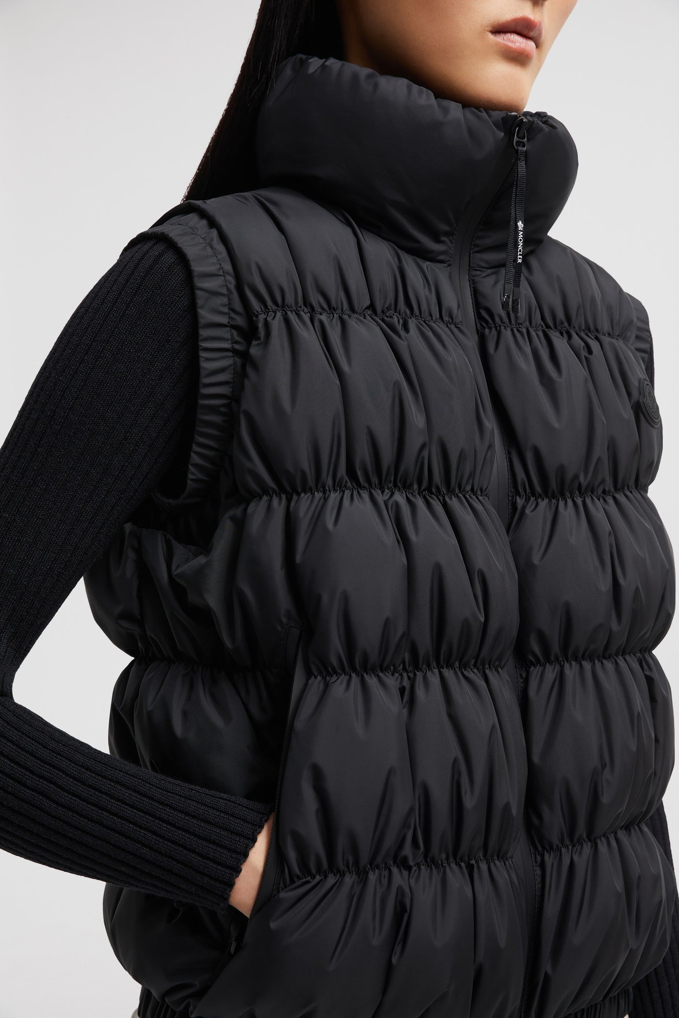 Apriate Down Vest