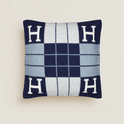 Hermes Avalon Classic Throw Blanket